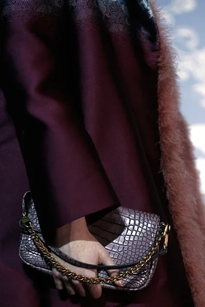 Look 63